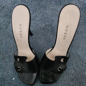 EUC Vintage Guess Shoes